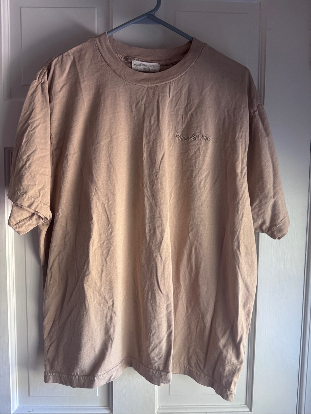 Museum of Peace & Quiet Beige Embroidered Graphic Tee Size Medium 100% Cotton